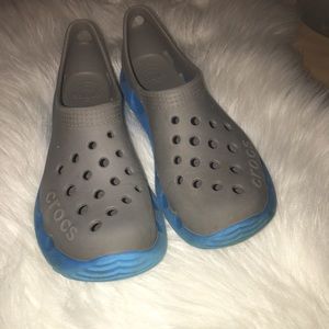 CROCS • boys slip-on